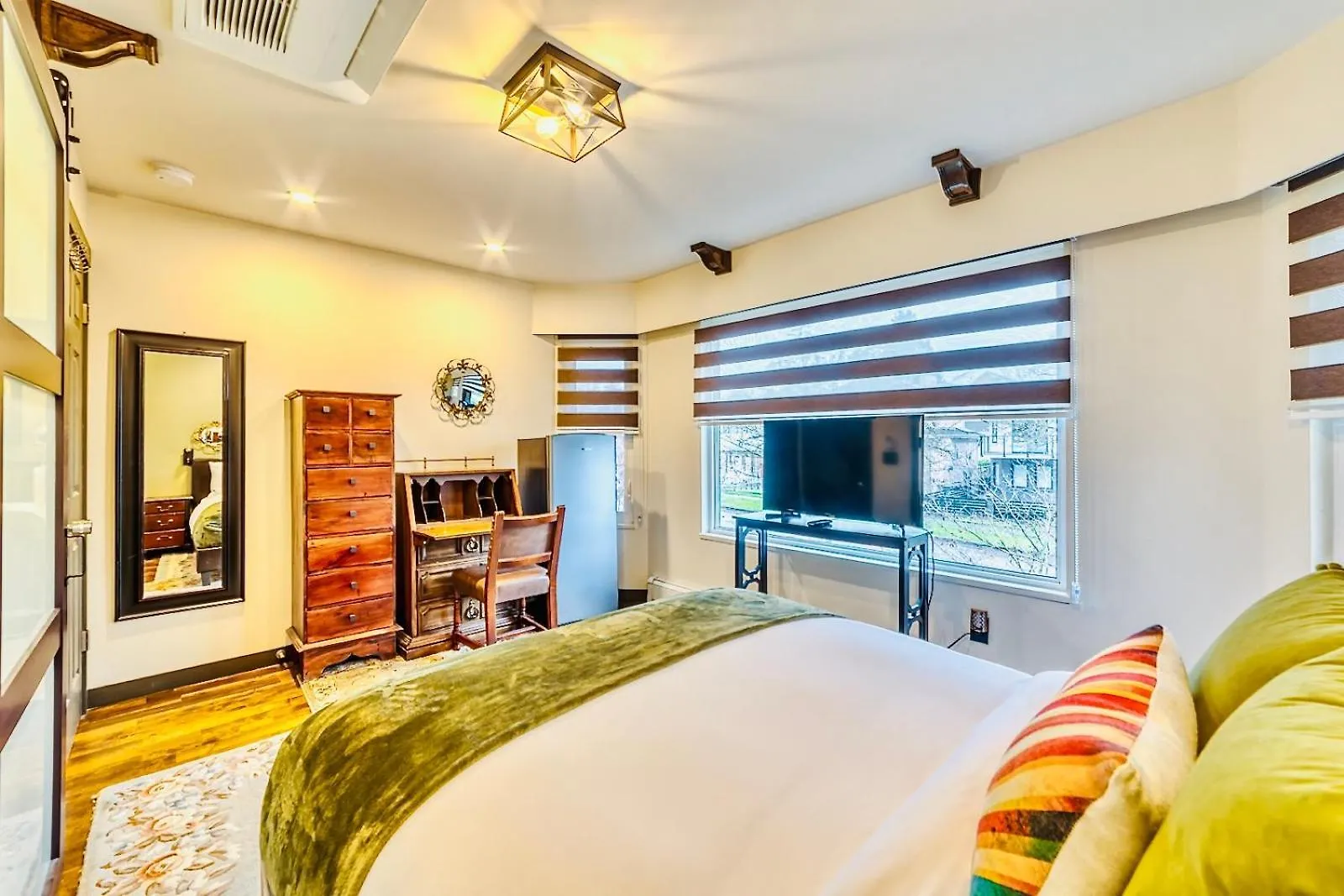 Neocolonial Nouveau Kensington Vacation Home فانكوفر 0*,