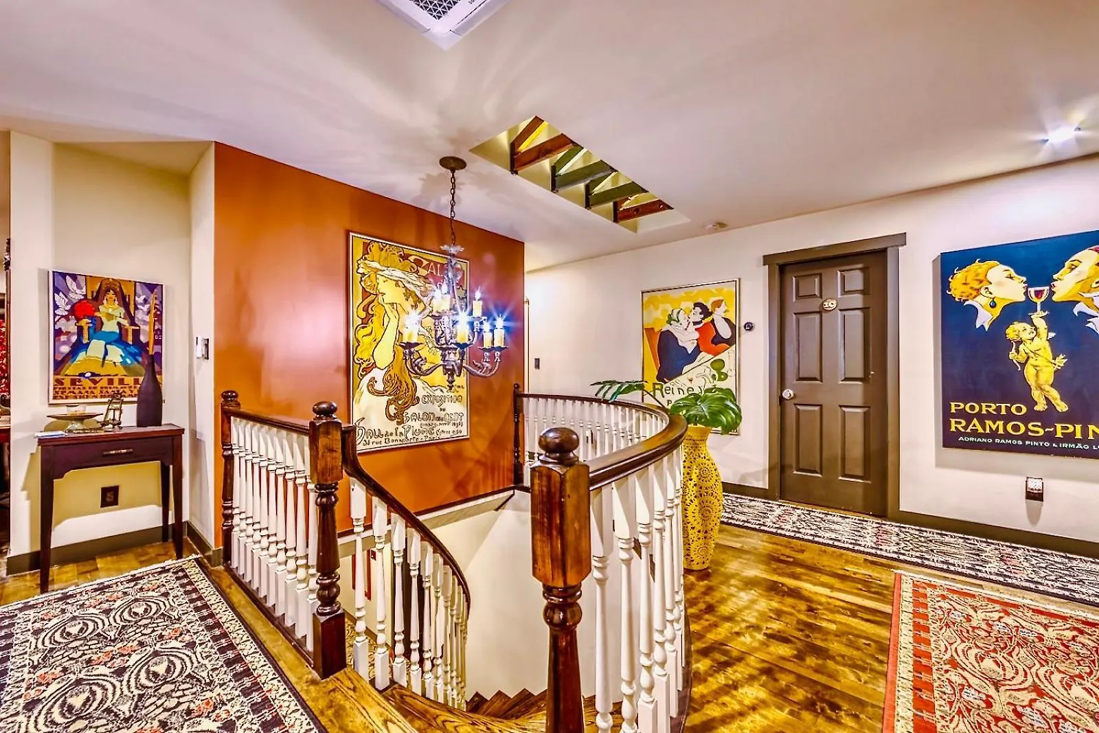 Neocolonial Nouveau Kensington Vacation Home فانكوفر بيت ضيافة