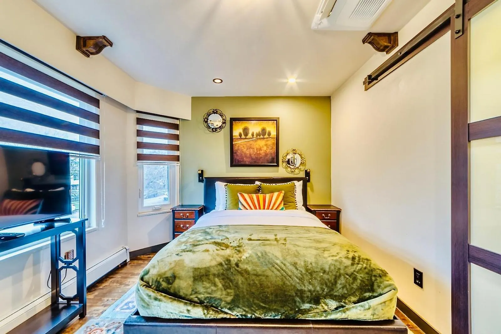 Neocolonial Nouveau Kensington Vacation Home فانكوفر